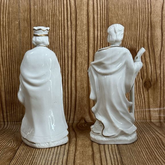 White & Gold Christmas Nativity Set with Baby Jesus figurine 8 Pieces - Picture 15 of 16